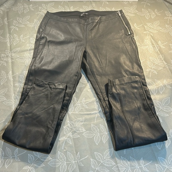 Ladies H&M Skinny Pant. - Picture 1 of 7